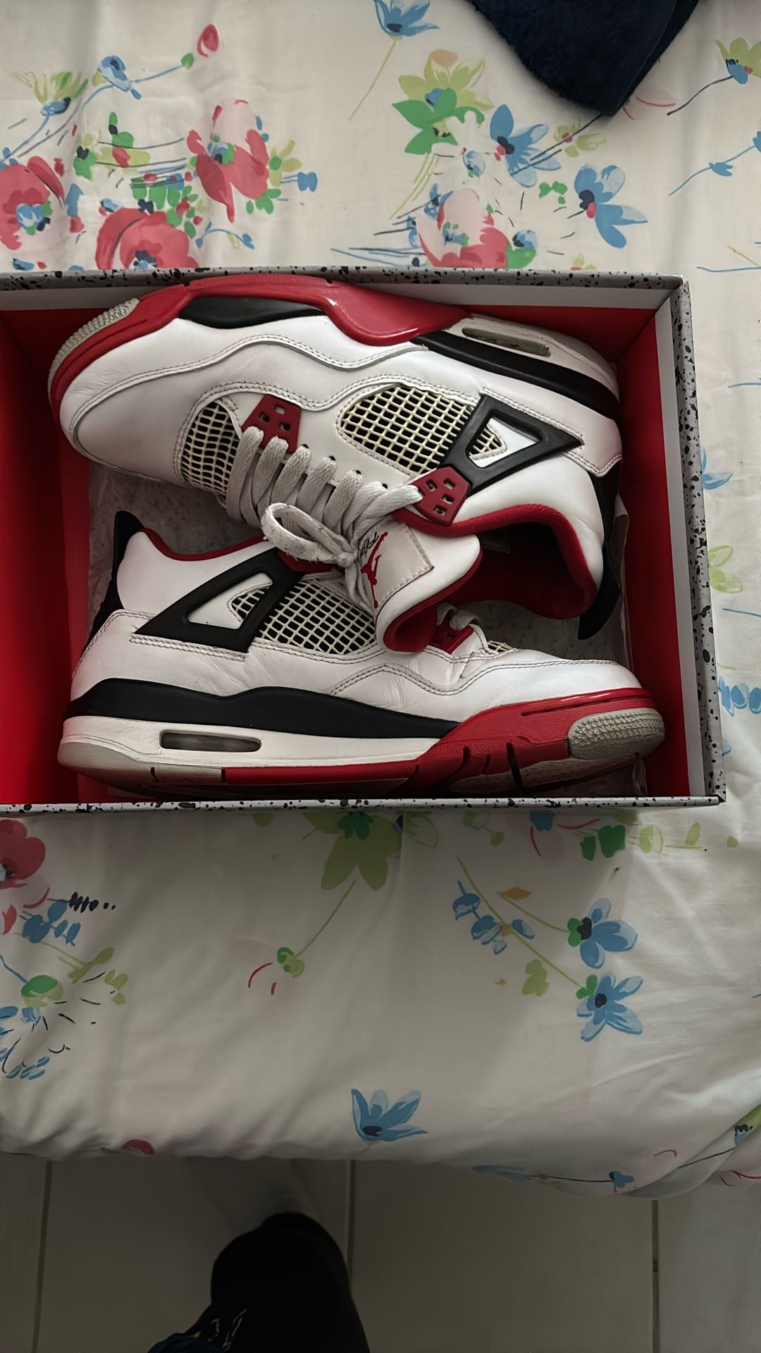 jordan 4 fire red