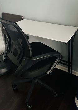 32” X16” Desliz With Ergonomic Chair 