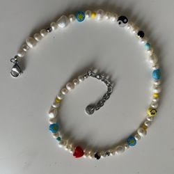 *NEW* Smiley Face Pearl Choker Necklace 