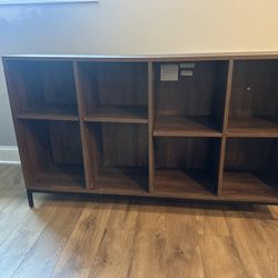 8 Cube Console