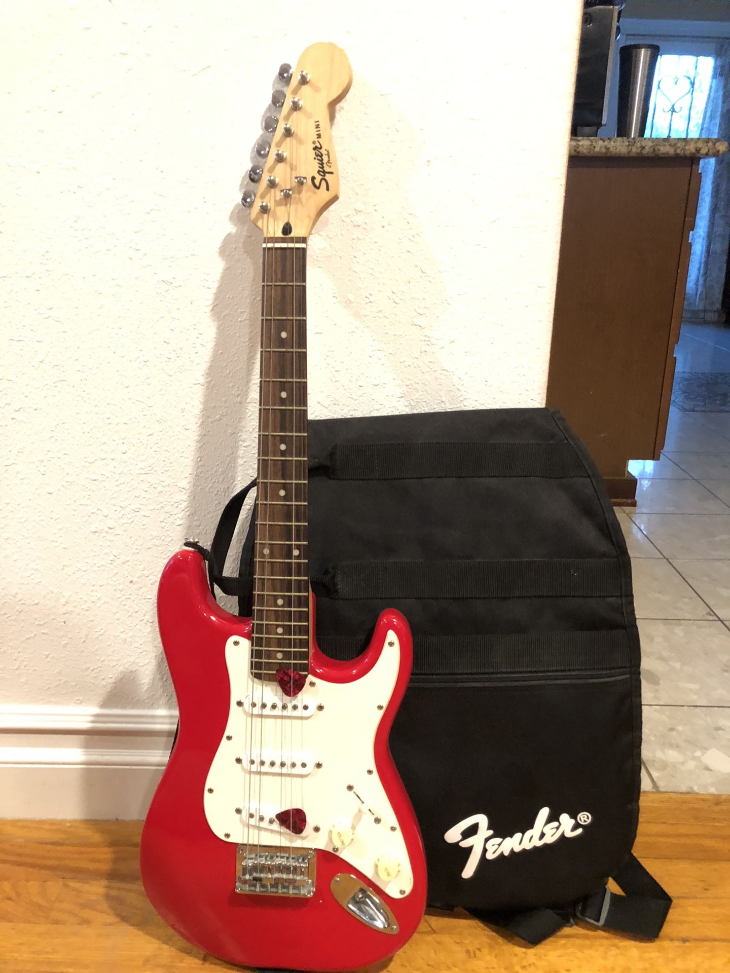 Squire Mini by Fender