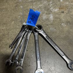 Set craftsman Wrench