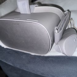 Oculus Go And controller 