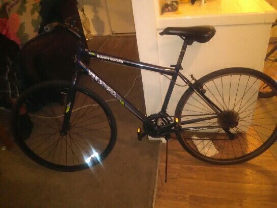 700c Roadmaster Adventures Men s Hybrid Bike for Sale in Riverside