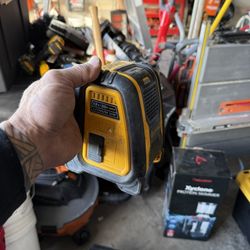 20v Dewalt Small Bluetooth Radio