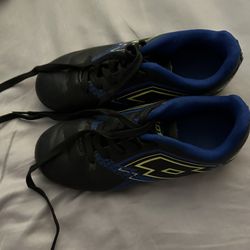 Boys Soccer Shoes Size 1