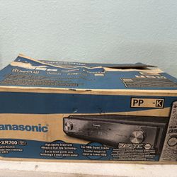 Panasonic SA-XR700 Home theater receiver with HDMI switching- Excellent
