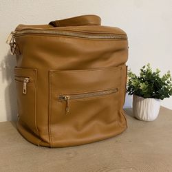 Diaper Bag. Will Not Respond If You Ask If It’s Available. If It’s Still Up It Is. 