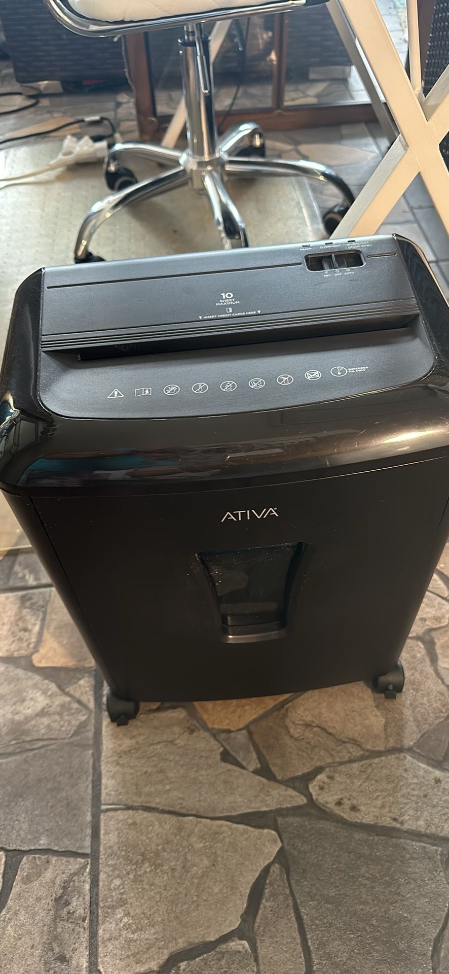 Ativa 10-Sheet/ paper cards Cut Shredder.