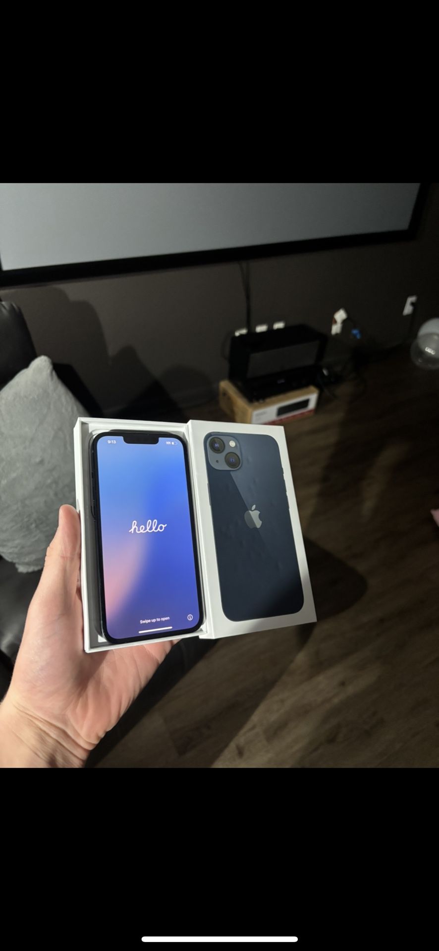 iPhone 14 — 98% Battery life — Carrier unlocked