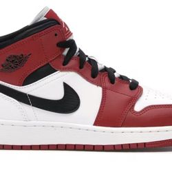 Nike Jordan 1 Mid Chicago Size 6 Youth New 