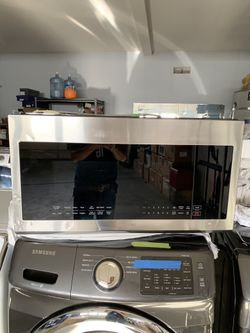 Brand new Samsung microwave with vent