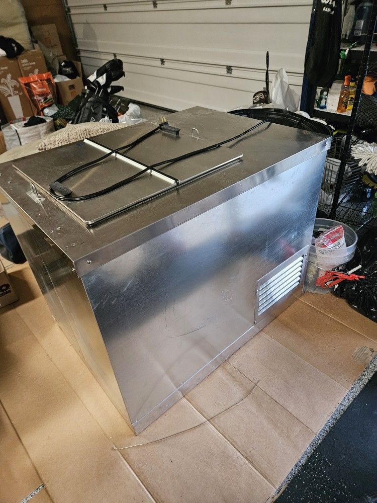 Freezer for Ice Cream Frozen Dessert 🍨 for Indoor Outdoor Use BDC8-R45