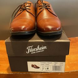 Boys Dress Shoes : $20