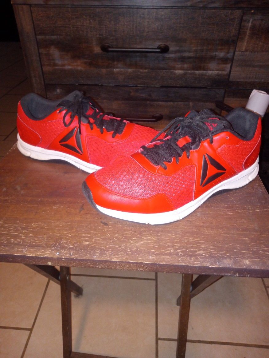 Mens Reeboks Size 12