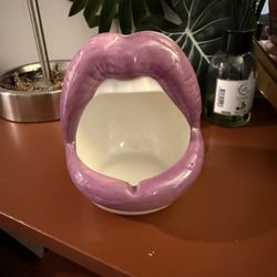 Purple Lips Ceramic decor