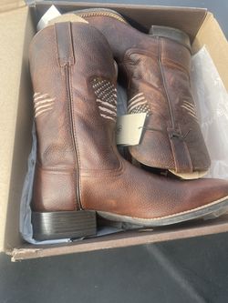 Men Boots Size 12