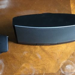 Bose Sound Dock Digital Music System W/Bluetooth Adapter 