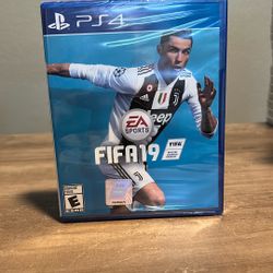 PS4 EA SPORTS FIFA 19 