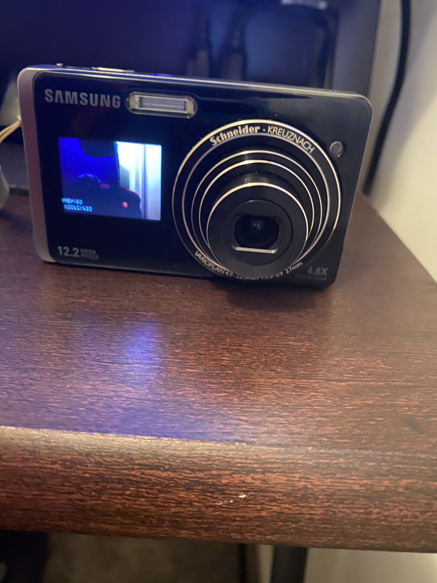 Samsung TL220 touchscreen camera
