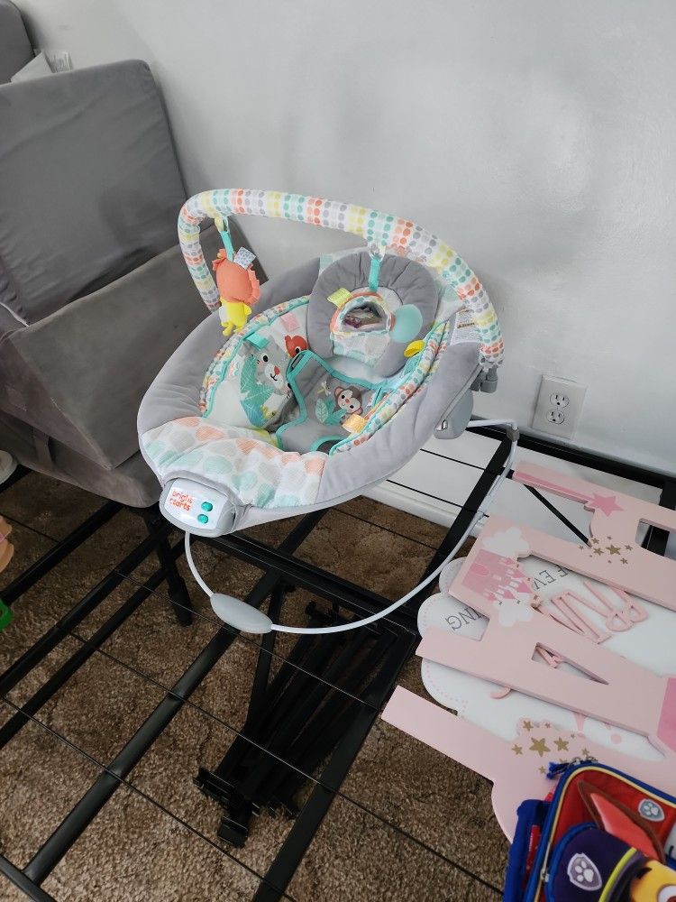 Vibrating Infant Chair