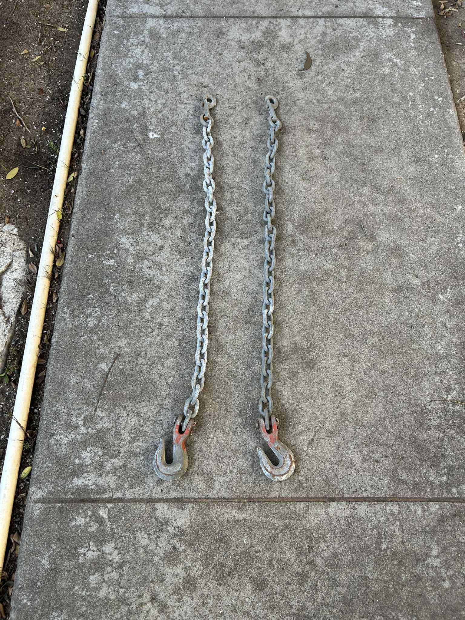 Chains With Hook