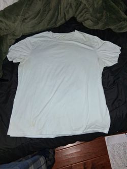 Mens T Shirt APT. 9 Brand New without tags