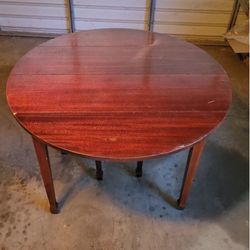 Antique Solid Wood Oval Table With 3 Leafs Included