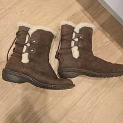 Ugg Boots Size 8 Womens 