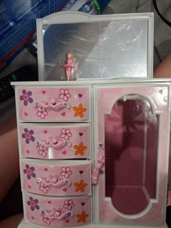 Mele & Co Kelly jewelry box