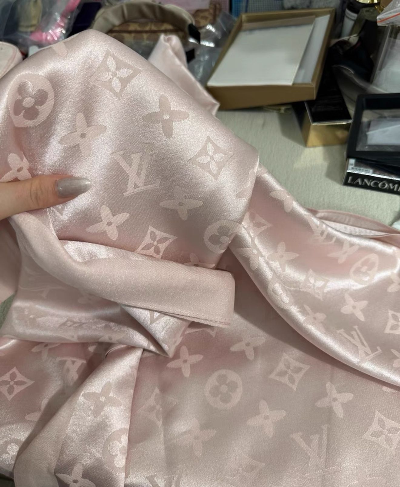 Satin shawl