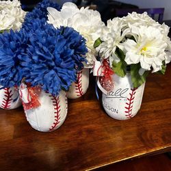 6 Each Centerpieces 