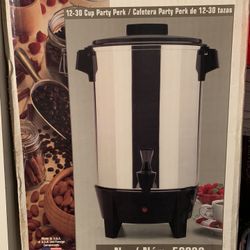 West Bend Coffee Maker 12 to 30 Cup 