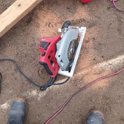 Milwaukee Power Tools