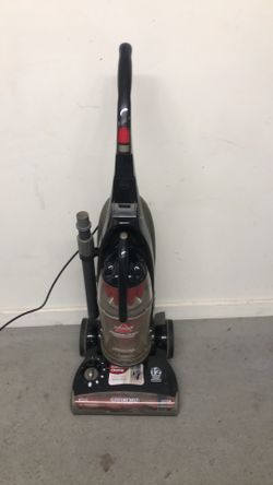 BISSELL VACUUM WORKS GREAT