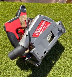 Milwaukee M18 FUEL 18V Lithium-Ion Cordless Brushless 6-1/2 in. Plunge Cut Track Saw (Tool-Only