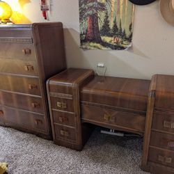 ✨ Vintage Waterfall Vanity & Dresser Bedroom Set w/ Orange & Yellow Lucite drawer pulls✨
