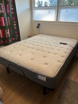 Queen size Adjustable Base with mattress