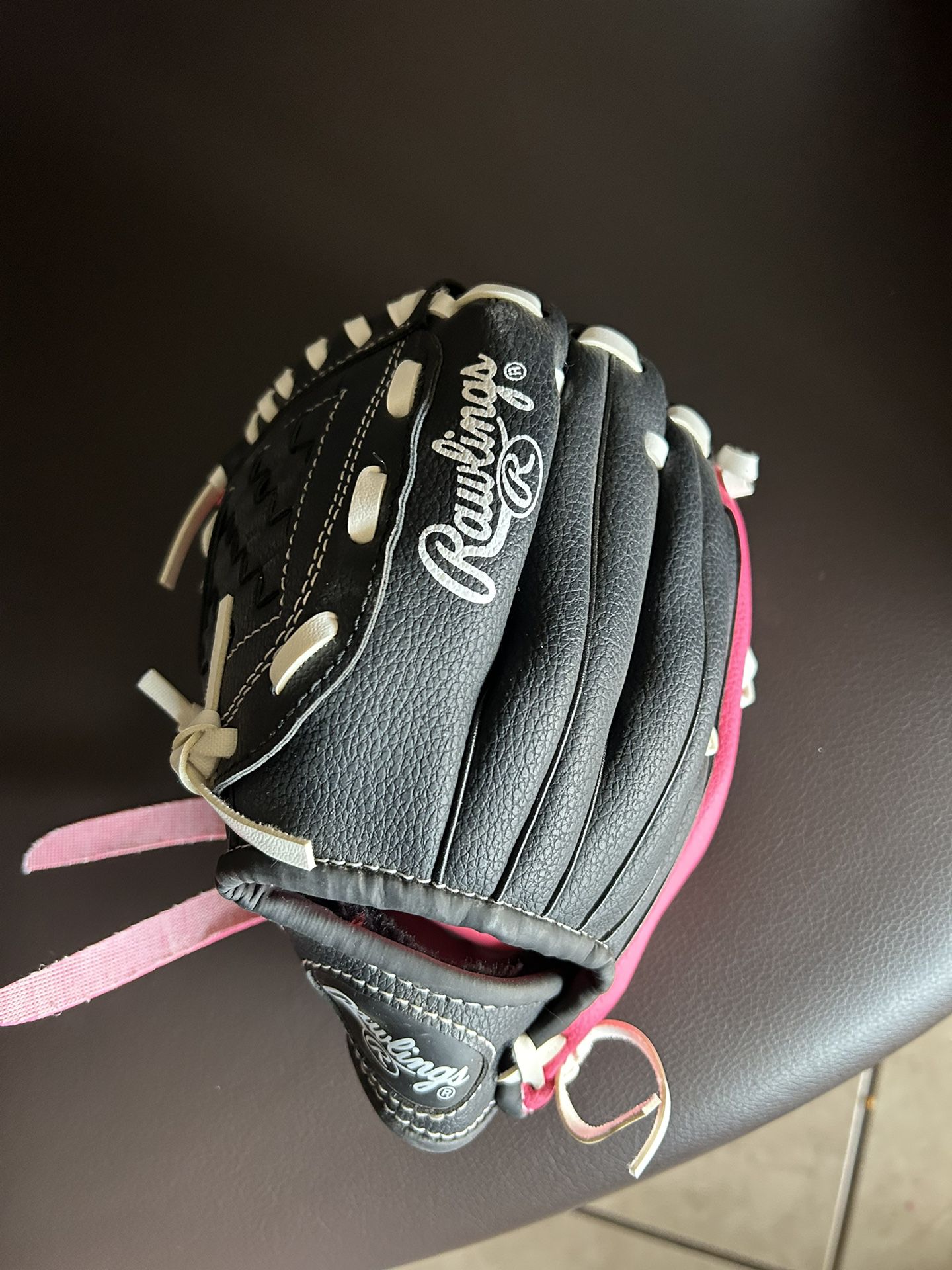 Youth Baseball / Softball Glove