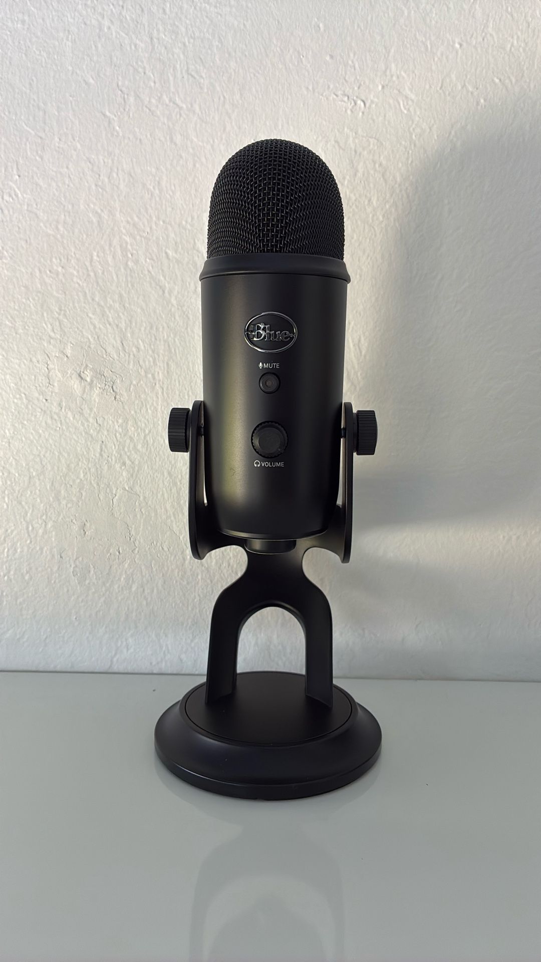 Brand -Logitech for Creators, Model Name -Blue Yeti USB Microphone Color -Blackout Size -11.61 inches in height, 4.92 inches in width, 4.72 in depth