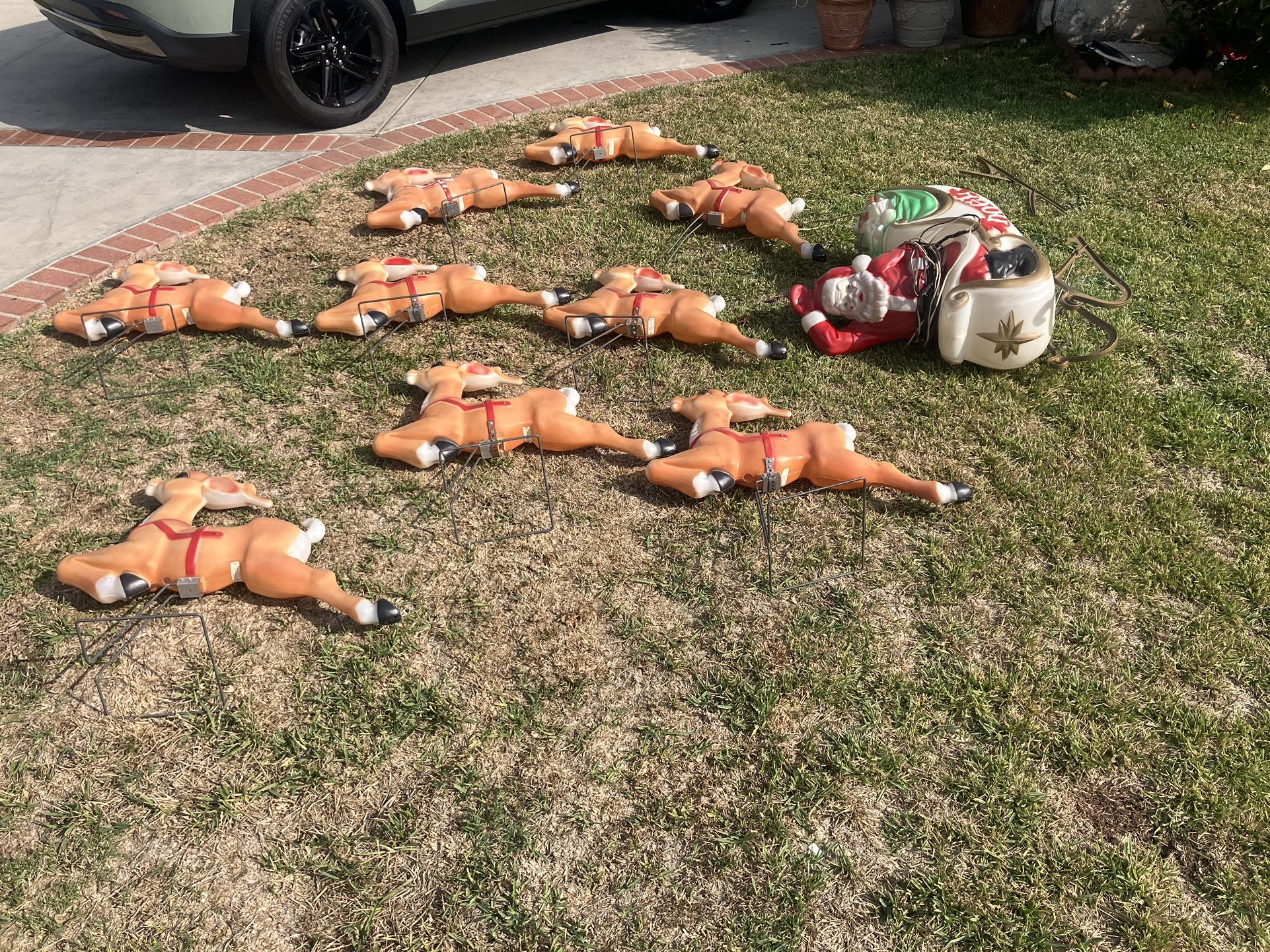 Blow mold Empire Santa Sleigh 9 Reindeer Lot