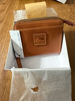 NEW Dooney & Bourke Brown Leather Wallet – With Tags