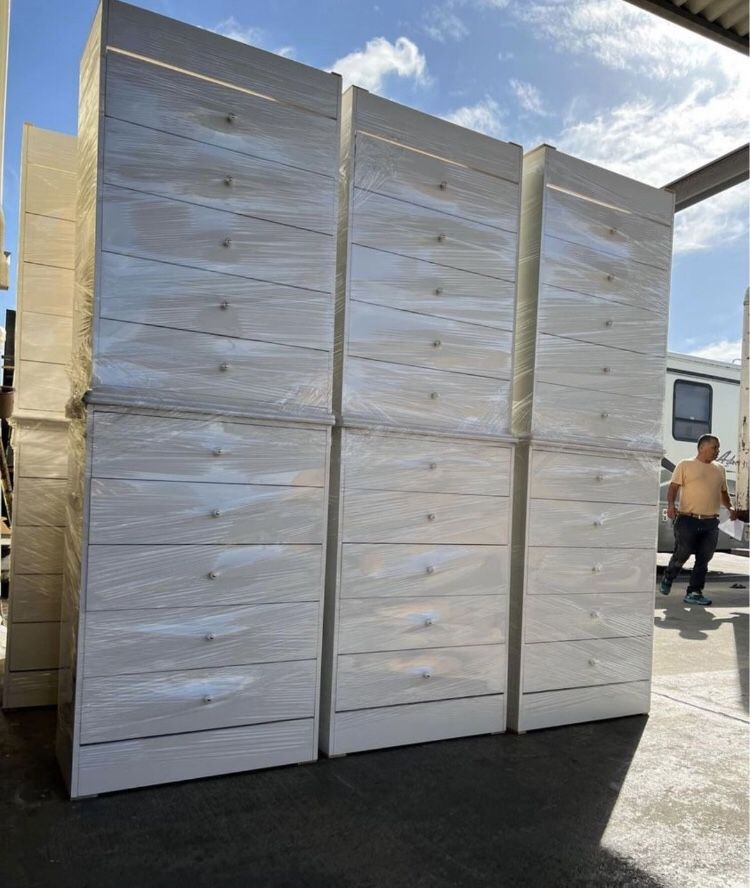 5 Drawers New White $139 ❤️❤️