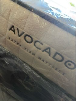 Queen size bed mattress avocado extra firm mattress tight top Stearns & foster reserve luxury lux estate Saatva organic grand luxe Tempurpedic purple 