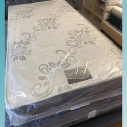 Twin size mattress / Colchón
