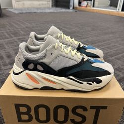 Adidas Yeezy Boost 700 Wave Runner  Size 10.5 