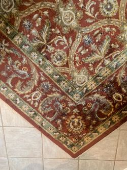 Beautiful 9 x 12 area rug