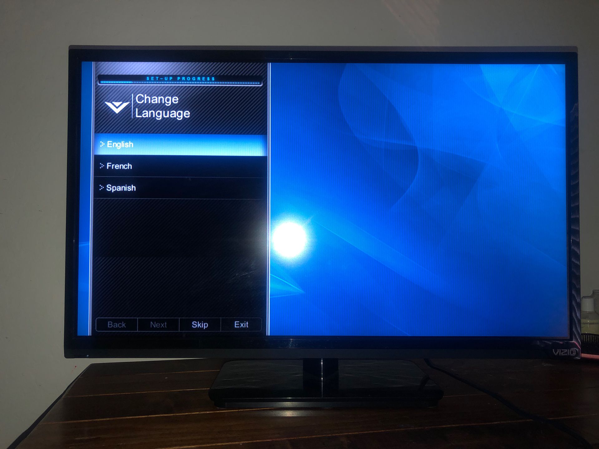 Vizio E320i-A0 32-inch 720p 60Hz LED Smart TV