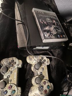 PS3 super slim 250gb 2 Sony controllers