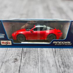 Maisto 1/18 Diecast Special Edition - Porsche 911 4 GTS